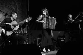 La Frontera, musica araba e mediterranea